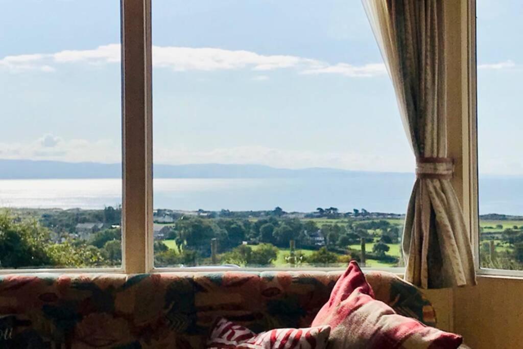 Snowdon Bay - North Wales - Stunning Llyn Peninsula Mountain & Ocean Views - Wilde Retreats Villa Pwllheli Bagian luar foto