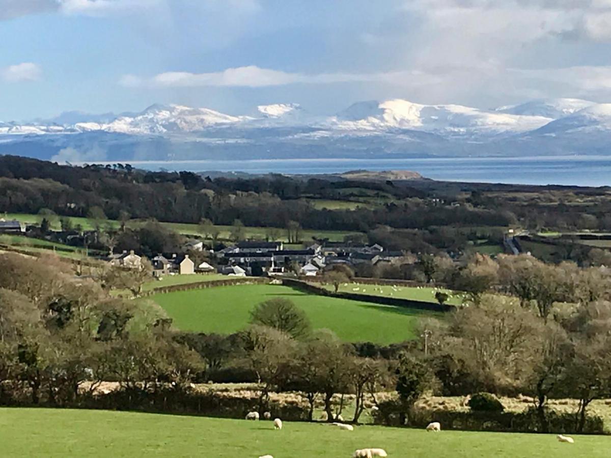 Snowdon Bay - North Wales - Stunning Llyn Peninsula Mountain & Ocean Views - Wilde Retreats Villa Pwllheli Bagian luar foto