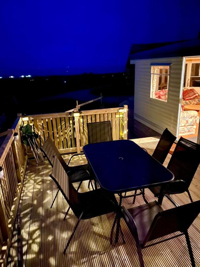 Snowdon Bay - North Wales - Stunning Llyn Peninsula Mountain & Ocean Views - Wilde Retreats Villa Pwllheli Bagian luar foto